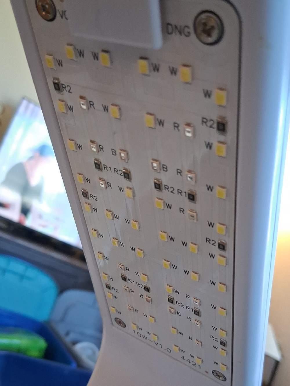 AEROGARDEN SPROUT TABLETOP GARDEN - Picture 13 of 14